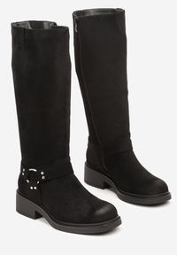 Renee - Czarne Kozaki Bikery z Metalicznymi Nitami i Klamrami Sedinea. Zapięcie: klamry. Kolor: czarny. Materiał: jeans, skóra #5