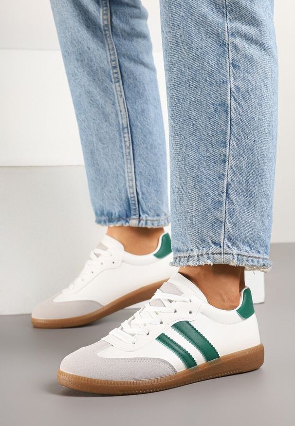 Born2be - Biało-Zielone Sneakersy w Stylu Tenisówek z Przeszyciami Tanilea. Okazja: do pracy. Kolor: biały. Sezon: wiosna