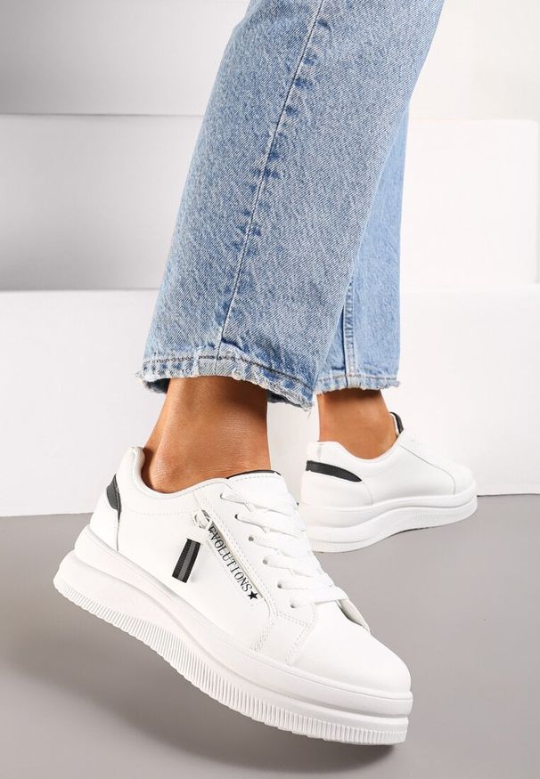Born2be - Biało-Czarne Sneakersy na Grubej Podeszwie z Ozdobnym Suwakiem Vitrea. Nosek buta: okrągły. Kolor: czarny. Materiał: materiał. Obcas: na obcasie. Wysokość obcasa: niski