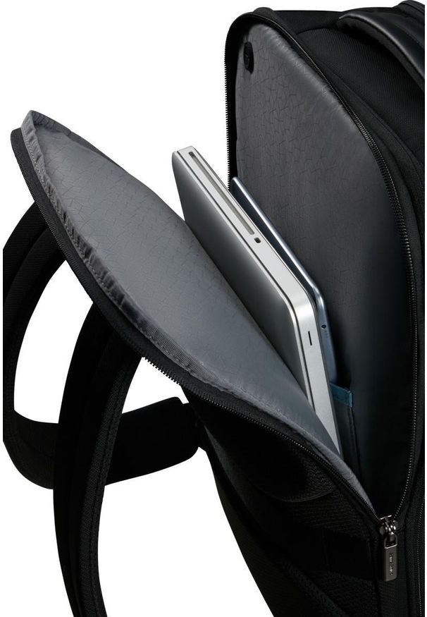 Plecak Samsonite Evosight Backpack 17.3'' czarny. Kolor: czarny