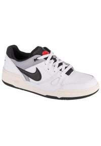 Buty do chodzenia męskie Nike Full Force Low. Kolor: biały. Materiał: skóra, syntetyk, materiał. Sport: turystyka piesza