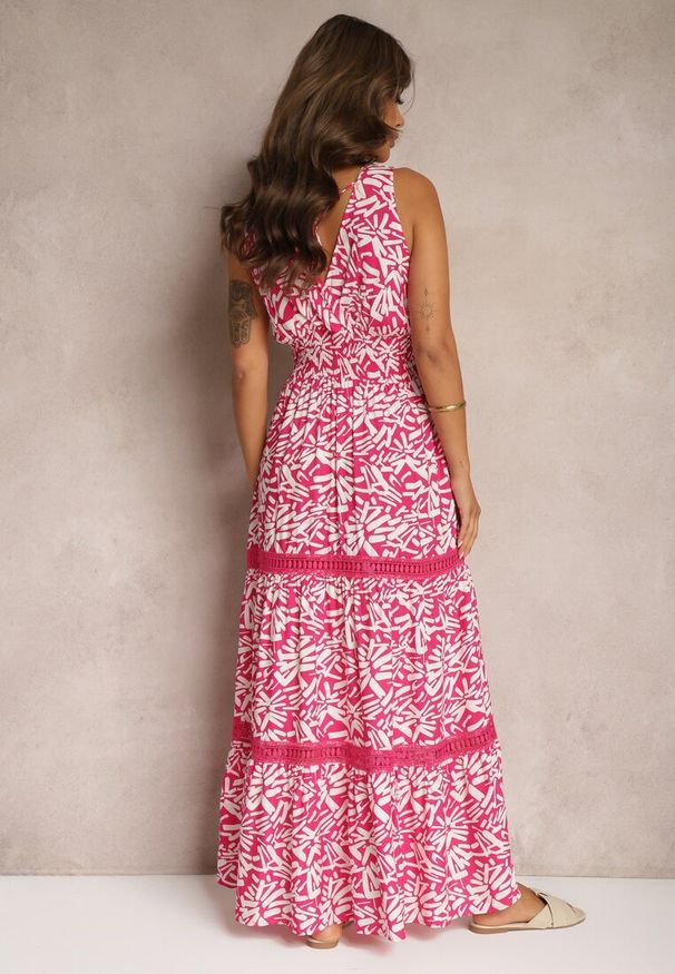 Renee - Fuksjowa Taliowana Sukienka z Bawełny na Ramiączkach z Gumką w Pasie Yalnena. Okazja: na spacer. Kolor: różowy. Materiał: bawełna. Długość rękawa: na ramiączkach. Sezon: lato. Styl: wakacyjny