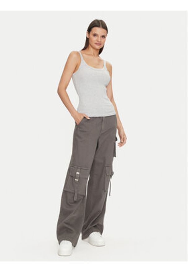 Gina Tricot Top Basic 14188 Szary Slim Fit. Kolor: szary. Materiał: bawełna