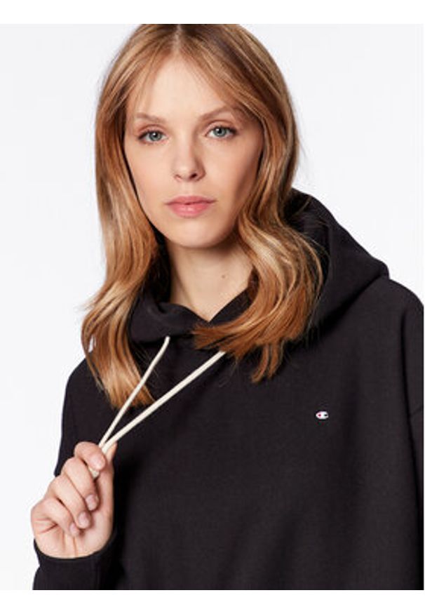Champion Bluza 116237 Czarny Regular Fit. Kolor: czarny. Materiał: bawełna