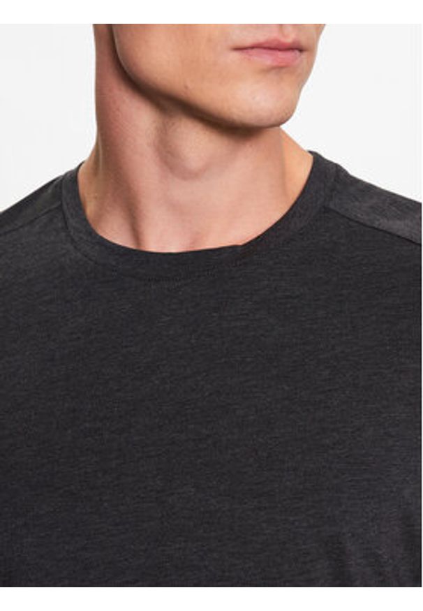 On T-Shirt Active-T M 12200139 Czarny Athletic Fit. Kolor: czarny. Materiał: bawełna