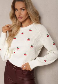 Renee - Biały Sweter z Wiskozą i Haftowanymi Wisienkami Vaioria. Okazja: na co dzień. Kolor: biały. Materiał: wiskoza. Wzór: haft. Styl: casual, elegancki #4