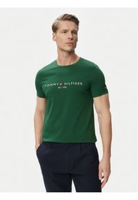 TOMMY HILFIGER - Tommy Hilfiger T-Shirt Logo MW0MW11797 Zielony ciemny Regular Fit. Kolor: zielony. Materiał: bawełna #1