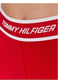 TOMMY HILFIGER - Tommy Hilfiger Szorty sportowe Fitted Tape S10S101704 Czerwony Skinny Fit. Kolor: czerwony. Materiał: syntetyk #3