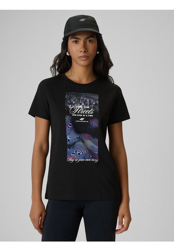 4f - 4F T-shirt regular z nadrukiem damski - czarny M. Okazja: na co dzień. Kolor: czarny. Materiał: dzianina, bawełna, dresówka, jeans. Wzór: nadruk. Styl: casual, klasyczny
