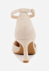 Born2be - Beżowe Czółenka Vices z Imitacji Zamszu na Obcasie Klepsydra Esiriva. Okazja: na co dzień. Nosek buta: szpiczasty. Zapięcie: pasek. Kolor: beżowy. Materiał: zamsz. Obcas: na obcasie. Styl: wizytowy, casual, klasyczny. Wysokość obcasa: średni #5