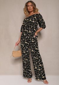 Renee - Czarna Bluzka z Kwiatowym Motywem Clesiane. Okazja: na co dzień. Kolor: czarny. Materiał: jeans. Długość rękawa: krótki rękaw. Długość: krótkie. Wzór: kwiaty. Styl: klasyczny, elegancki, casual