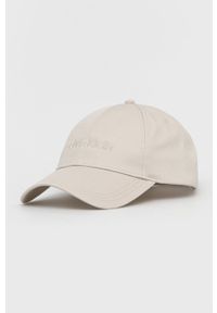Calvin Klein czapka bawełniana kolor beżowy z aplikacją. Kolor: beżowy. Materiał: bawełna. Wzór: aplikacja