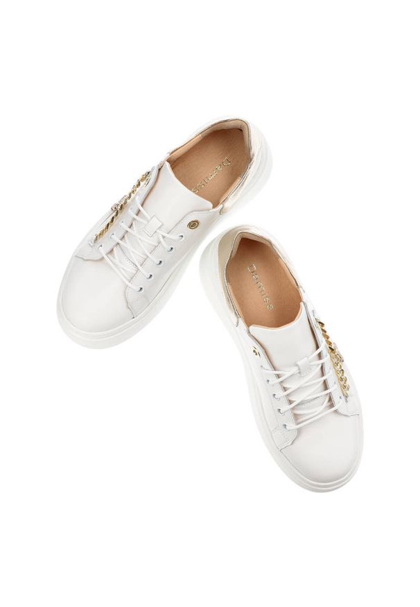 DAMISS - Białe Sneakersy Damiss Wygodne Skórzane Buty. Kolor: biały. Materiał: skóra. Szerokość cholewki: normalna. Styl: sportowy