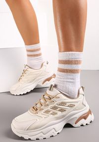 Renee - Beżowe Sneakersy na Masywnej Podeszwie Zdobione Kolorowymi Wstawkami Farete. Zapięcie: sznurówki. Kolor: beżowy. Szerokość cholewki: normalna. Wzór: aplikacja, kolorowy #5