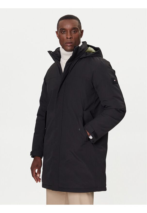 TOMMY HILFIGER - Tommy Hilfiger Kurtka zimowa MW0MW41362 Czarny Regular Fit. Kolor: czarny. Materiał: syntetyk. Sezon: zima