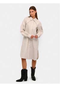 Karen by Simonsen Sukienka koszulowa Madelaine 10104774 Beżowy Relaxed Fit. Kolor: beżowy. Materiał: bawełna. Typ sukienki: koszulowe #1