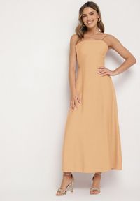 Born2be - Pomarańczowa Rozkloszowana Sukienka z Wiskozą Meravela. Okazja: na co dzień. Kolor: pomarańczowy. Materiał: wiskoza. Długość rękawa: na ramiączkach. Styl: casual, elegancki #1