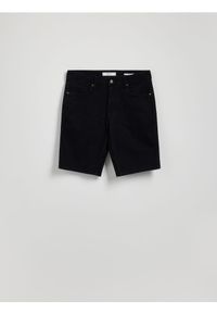 Reserved - Jeansowe szorty slim fit - czarny. Kolor: czarny. Materiał: jeans