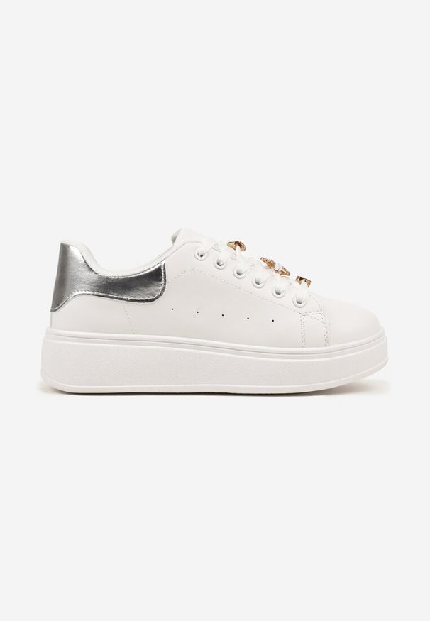 Renee - Biało-Srebrne Sneakersy na Platformie Wykończone Cyrkoniowymi Aplikacjami Vliorina. Nosek buta: okrągły. Zapięcie: sznurówki. Kolor: biały. Materiał: materiał. Wzór: aplikacja. Obcas: na platformie. Wysokość obcasa: niski