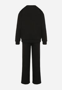 Born2be - Czarny Bawełniany Komplet Dresowy Oversize z Ociepleniem Bluza i Spodnie Cantila. Kolor: czarny. Materiał: dresówka, bawełna. Sport: turystyka piesza