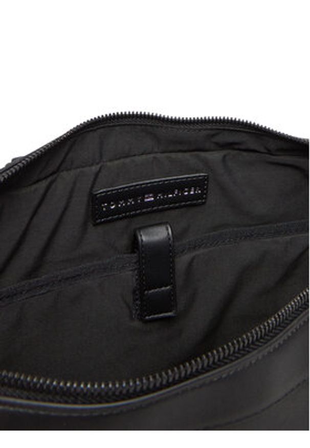 TOMMY HILFIGER - Tommy Hilfiger Torba na laptopa Th Corp Computer Bag AM0AM13222 Czarny. Kolor: czarny. Materiał: skóra