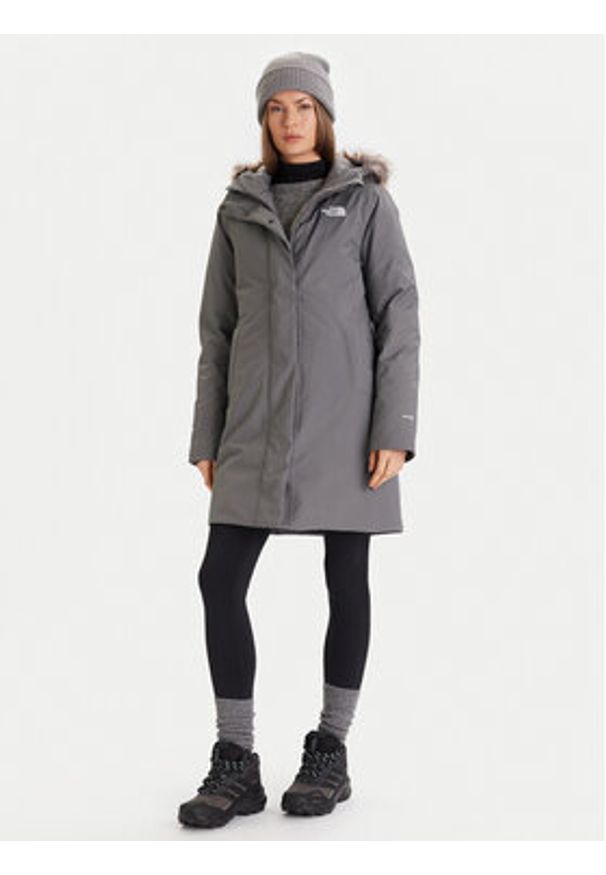 The North Face Parka Arctic NF0A84J2 Szary Regular Fit. Kolor: szary. Materiał: syntetyk