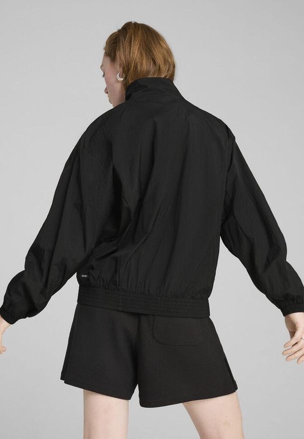 Puma - Damska kurta Style PUMA Black. Typ kołnierza: kołnierzyk stójkowy. Kolor: czarny. Materiał: guma. Wzór: nadruk