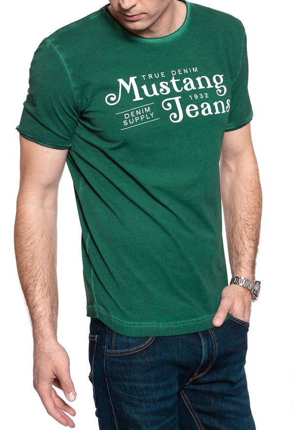 Mustang - MĘSKI T-SHIRT MUSTANG ALEX C PRINT CPD 1009040 6440. Wzór: nadruk