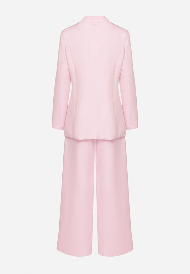 Born2be - Jasnoróżowy Garnitur Dwurzędowa Marynarka z Usztywnionymi Ramionami i Spodnie Sonavitia. Kolor: różowy