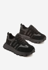 Renee - Czarne Sneakersy ze Skóry Naturalnej Ozdobione Geometrycznym Wzorem Melassea. Okazja: na co dzień. Kolor: czarny. Materiał: skóra. Wzór: aplikacja, geometria #4
