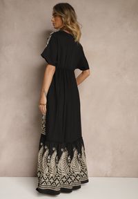 Renee - Czarna Wiskozowa Sukienka Boho o Kopertowym Kroju z Metalicznym Haftem Redeselle. Okazja: na co dzień. Typ kołnierza: dekolt w serek. Kolor: czarny. Materiał: wiskoza. Wzór: haft. Typ sukienki: kopertowe. Styl: boho