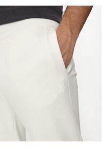 Guess Spodnie dresowe Aldwin Z2YB22 K9V31 Écru Regular Fit. Materiał: bawełna