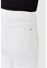 7 FOR ALL MANKIND Białe jeansy damskie z poszerzoną surowo zakończoną nogawką HW Slim Kick, Rozmiar 26. Kolor: biały #6