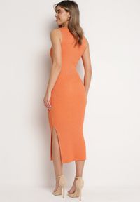 Born2be - Pomarańczowa Sukienka Bodycon z Prążkowanej Lekkiej Dzianiny z Metaliczną Nitką Ithiles. Kolor: pomarańczowy. Materiał: dzianina, prążkowany. Typ sukienki: bodycon. Styl: elegancki