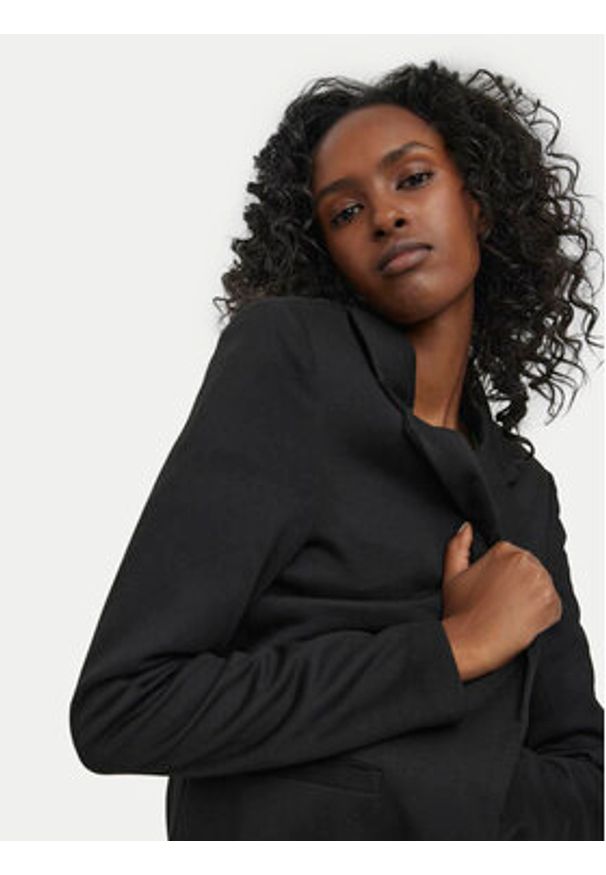 Vero Moda Marynarka Verina 10258618 Czarny Regular Fit. Kolor: czarny. Materiał: syntetyk
