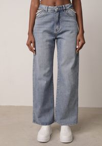 Born2be - Niebieskie Bawełniane Szerokie Jeansy z Wysokim Stanem Wycięciami i Perełkami Felatia. Okazja: na co dzień, na imprezę. Stan: podwyższony. Kolor: niebieski. Styl: casual, klasyczny #2