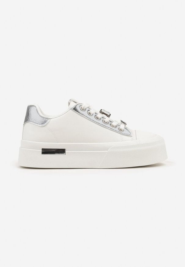 Renee - Biało-Srebrne Casualowe Sneakersy na Platformie Ozdobione Cyrkoniami i Metalicznymi Wstawkami Primaria. Okazja: na co dzień. Kolor: biały. Materiał: jeans. Wzór: aplikacja. Obcas: na platformie