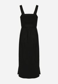 Born2be - Czarna Dopasowana Sukienka z Wiskozą z Rozcięciami i Paskiem z Klamrą Mepelle. Okazja: na co dzień. Typ kołnierza: dekolt kwadratowy. Kolor: czarny. Materiał: wiskoza. Typ sukienki: dopasowane. Styl: klasyczny, casual, elegancki #3