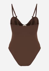 Renee - Brązowy Jednoczęściowy Strój Kąpielowy Na Cienkich Ramiączkach ze Złotymi Ozdobami i Wycięciami Nonanoe. Kolekcja: plus size. Kolor: brązowy. Materiał: jeans. Wzór: aplikacja #3