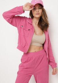 Born2be - Fuksjowy Komplet Dresowy z Prążkowanego Materiału Bluza z Kołnierzykiem i Spodnie z Gumką w Pasie Kerulla. Kolor: różowy. Materiał: dresówka, materiał, prążkowany #6