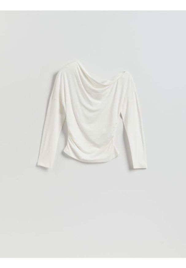 Reserved - Bluzka z modalem - złamana biel. Materiał: dzianina