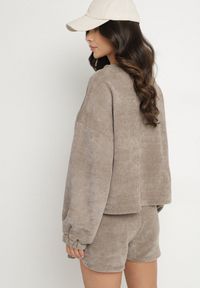 Born2be - Ciemnobeżowy Dzianinowy Komplet Bluza i Szorty Novanisa. Kolor: beżowy. Materiał: dzianina #3