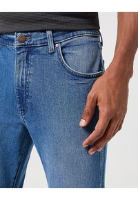Wrangler - WRANGLER LARSTON MĘSKIE SPODNIE JEANSOWE JEANSY DŻINSY GARNER BLUE W112350846 #5