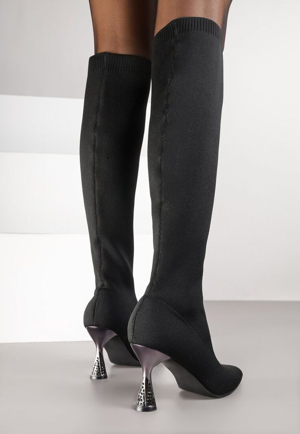 Born2be - Czarne Skarpetkowe Kozaki Vices na Klepsydrowym Obcasie z Cyrkoniami Giosara. Okazja: na co dzień. Zapięcie: bez zapięcia. Kolor: czarny. Materiał: jeans, materiał. Obcas: na obcasie. Styl: casual, elegancki. Wysokość obcasa: średni