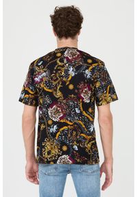 Just Cavalli - JUST CAVALLI T-shirt czarny R Print Iconic Schields. Kolor: czarny. Wzór: nadruk