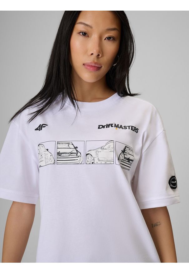 4f - 4F T-shirt loose z nadrukiem uniseks 4F x Drift Masters - biały XXL. Okazja: na co dzień. Kolor: biały. Materiał: bawełna, dzianina. Wzór: nadruk. Styl: street, casual, sportowy, klasyczny