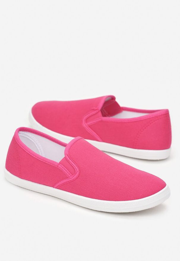 Born2be - Fuksjowe Wsuwane Tenisówki Materiałowe Kalaiya. Okazja: na co dzień. Zapięcie: bez zapięcia. Kolor: różowy. Materiał: materiał. Styl: casual
