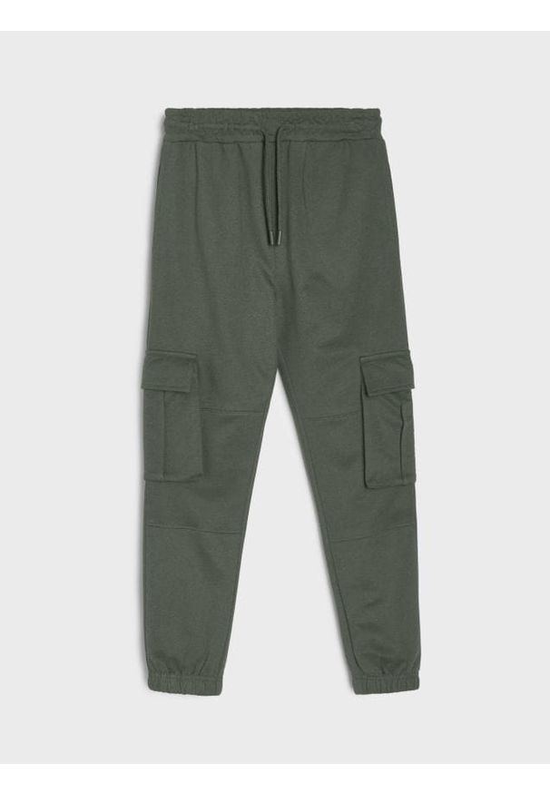 Sinsay - Spodnie dresowe cargo loose - zielony. Kolor: zielony. Materiał: dresówka