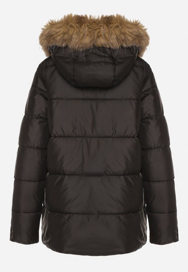 Born2be - Czarna Pikowana Kurtka o Trapezowym Kroju z Kapturem z Futrem Lanarela. Okazja: na co dzień. Typ kołnierza: kaptur. Kolor: czarny. Materiał: futro. Styl: casual, elegancki