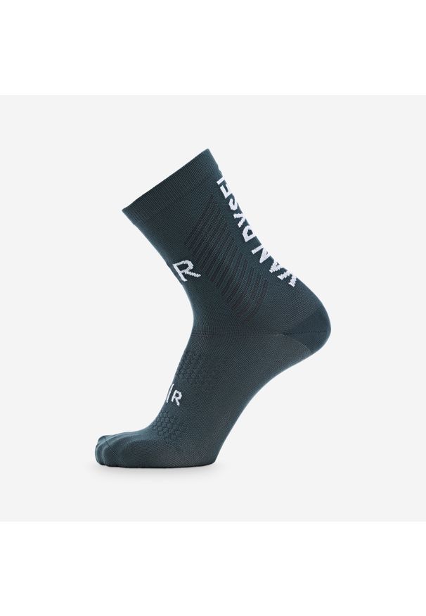 VAN RYSEL - Skarpetki rowerowe Van Rysel EDR. Kolor: biały, niebieski, wielokolorowy, zielony. Materiał: poliamid, elastan. Sport: kolarstwo